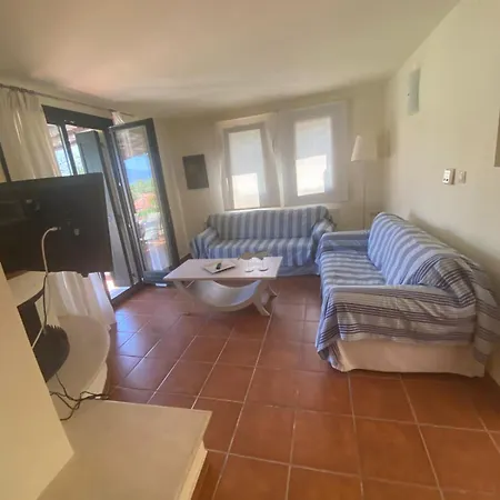 Дом отдыха On The Rocks Myrto *