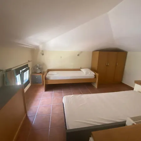 On The Rocks Myrto 別荘