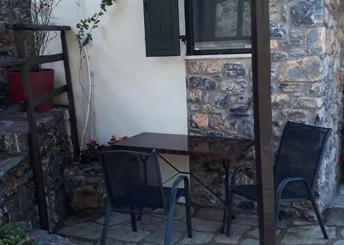 On The Rocks Myrto Vakantiehuis