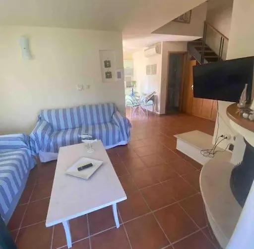 On The Rocks Myrto *